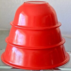 PYREX NESTING GLASS MIXING BOWL SET OF 3 VINTAGE RED 10,8,7 INCH